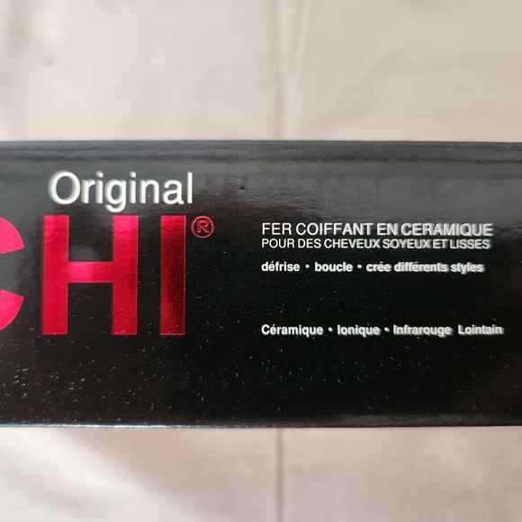 CHI hair straightener - Picture 3 of 5
